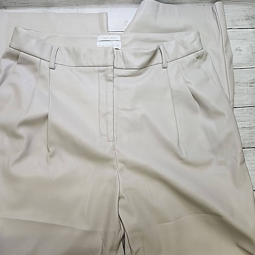 House of Harlow 1960 Beige Faux Vegan Leather Pants Pleated Straight Leg Size 12